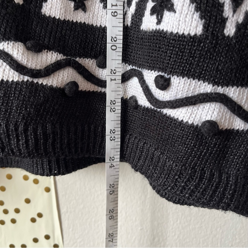 Jantzen Ramie/Acrylic Blend Black and White Cardigan Geometric Pattern size L - Picture 13 of 13